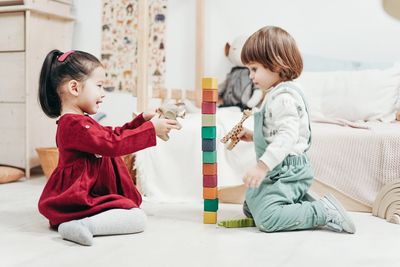 Kids playing with blocks