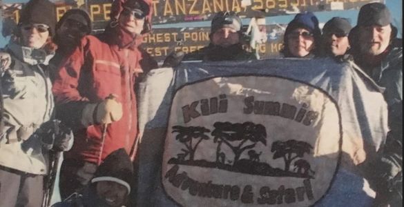 Lisa is 3rd from the right.