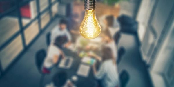 light bulb symbolizing the ideas of program design