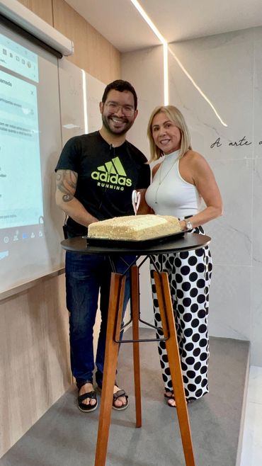 Comemoração do aniversariante do mês de julho, professor Victor Hugo. Professora Raimunda Amazonas e