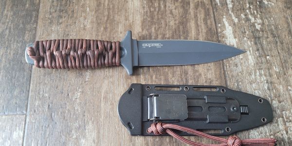 550 paracord handle wrap with g10 menuki on Cold Steel drop forged boot knife