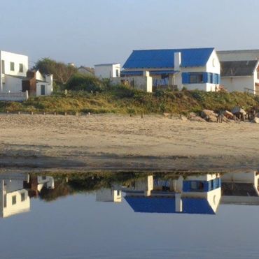 Cabana Azul Reflection