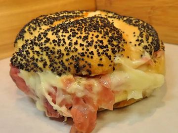 A bagel sandwich