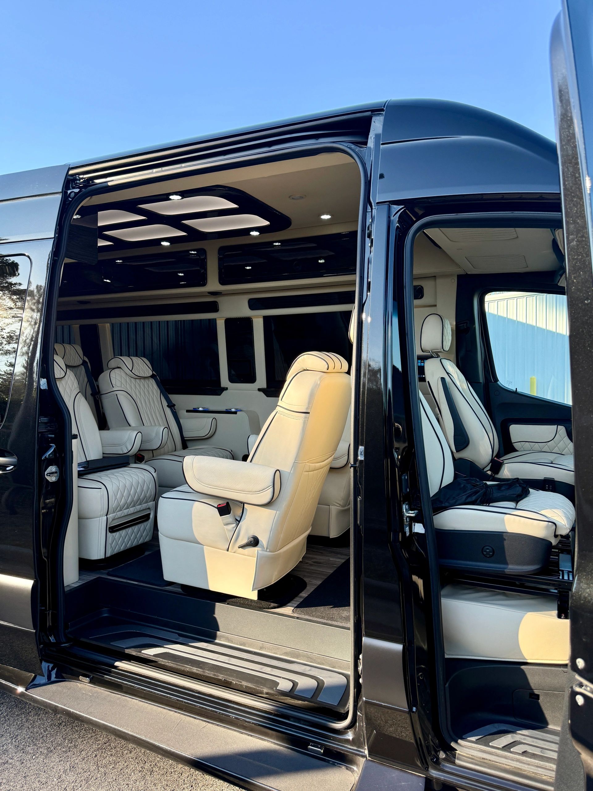 OBX Limo it Luxury Sprinter limo, stylish & reliable group transportation in the Outer Banks, NC