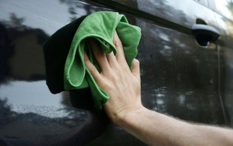 If you see any tree sap, bug guts, bird droppings, or other contaminants on your vehicle, use the pr