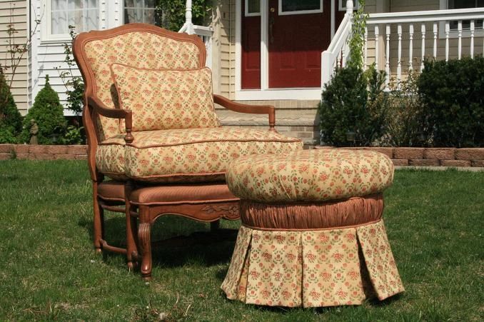 Upholstered_Side_Chair___Tuffed_Ottaman_w_Box_Pleat_Skirt_Ottaman_Set.JPG