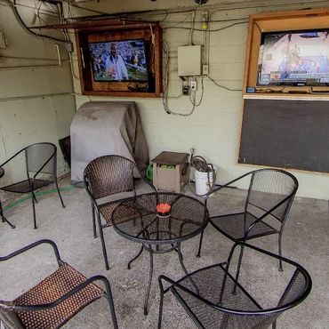Patio seating at Greeley Avenue Bar & Grill in North Portland Shipyard area