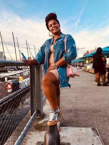 Black girl magic. Brooklyn Promenade