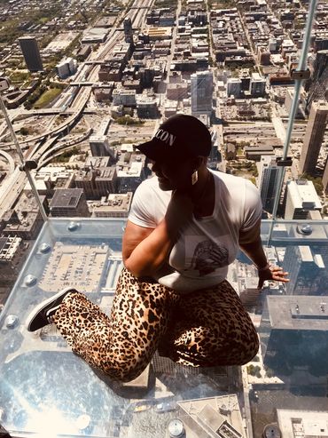 Black girls travel. Chicago Willis Tower