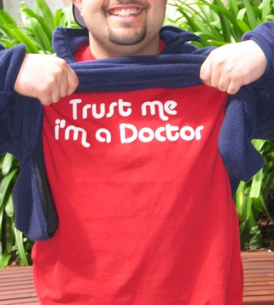 "Trust me I'm a doctor" T-shirt