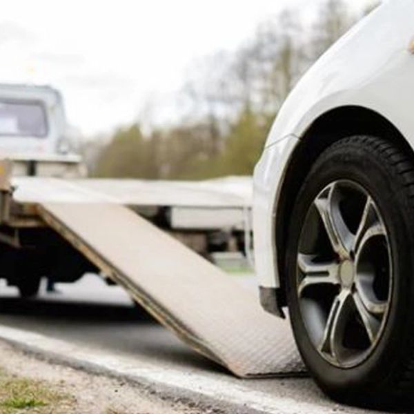 Flatbed and regular Tow Trucks in Greensboro with fast and reliable Roadside Assistance services