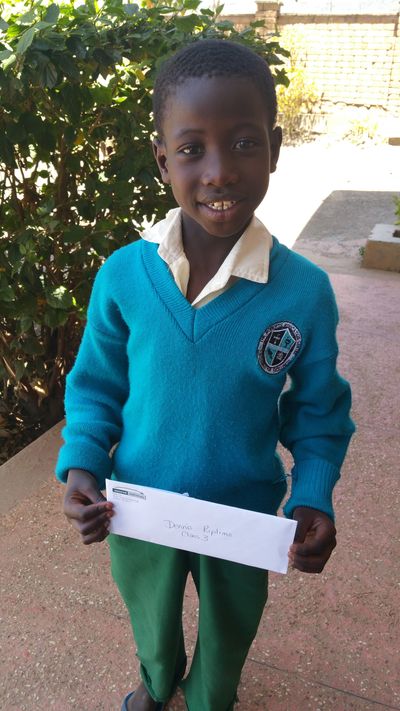 Kenya Kid receiving sponsor letter