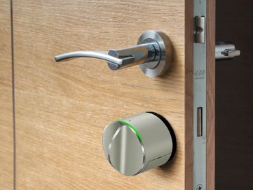 SkelMetal: Dedicada a la automatización completa, control de iluminación, internet y domótica