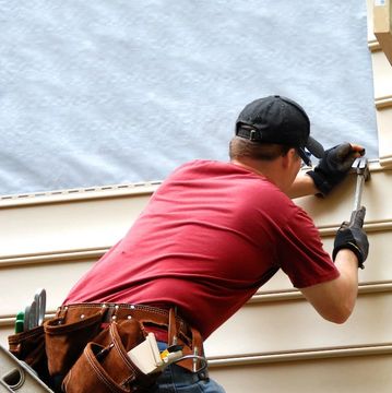 siding contractor low pressure washing siding repair oxidation removal power washing house washing