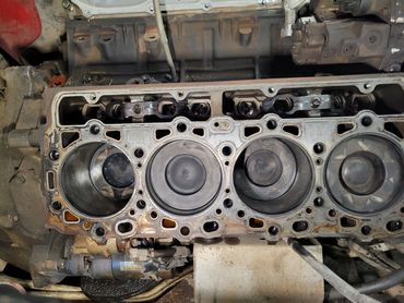 LB7 cylinder head removal