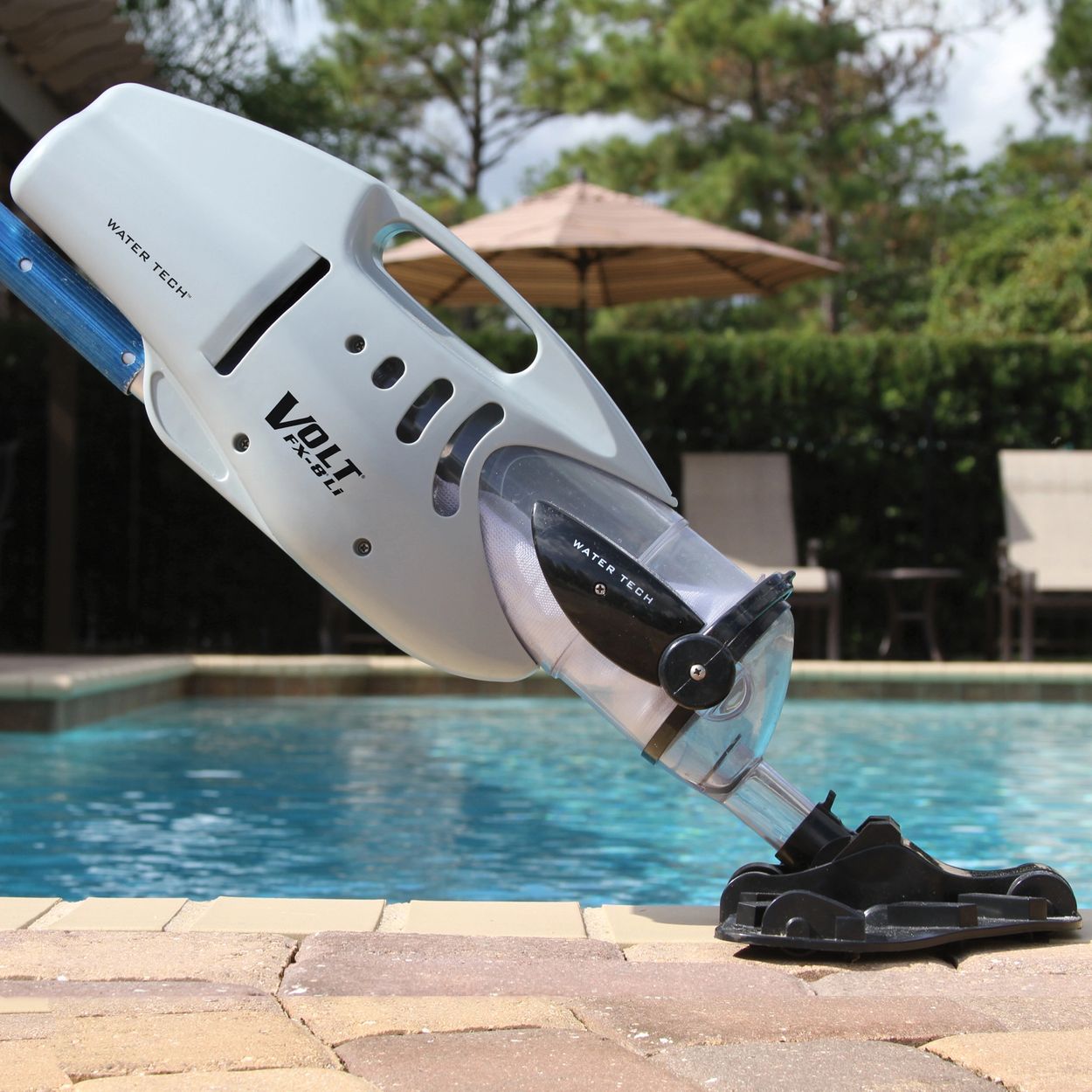 Water Tech Volt FX-8Li
Powerful Suction So You Can Clean Your Pool In Minutes
