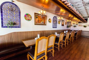 Pepe's Mexican Restaurant sitting arrangement