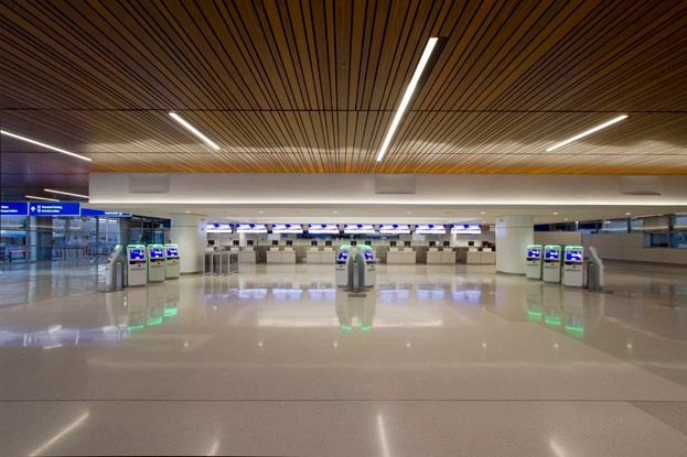Phoenix Sky Harbor Airport Terminal 3
Hunter Douglas Multi-Box Decorated Ceilings,