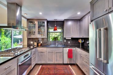 Professional photo of Austin luxury home, high end media, kitchen, HDR