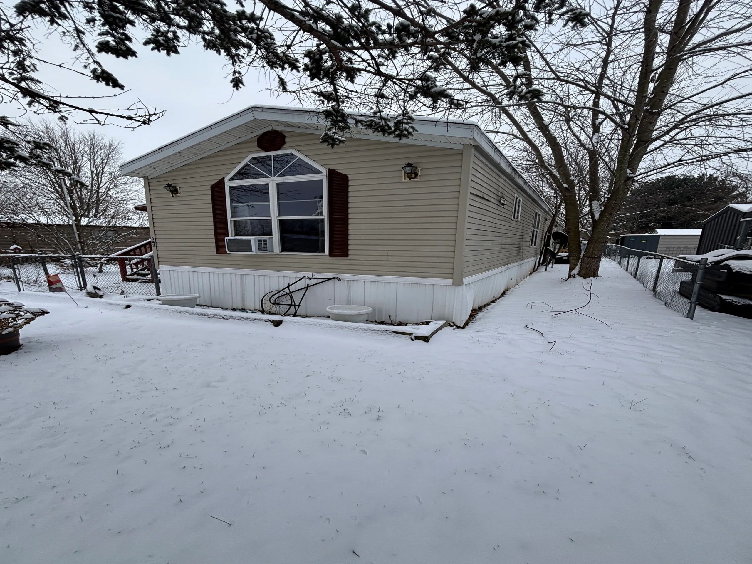 This inviting home in Cloverdale is just waiting for you to make it your own slice of paradise.