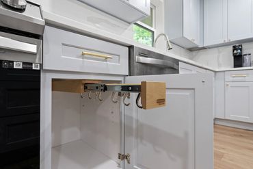 pots and pans hanger