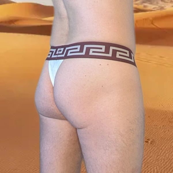 Man wearing MODUS VIVENDI Luxurious Linen & Cotton Thong