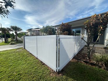 Custom powder coated aluminium batten