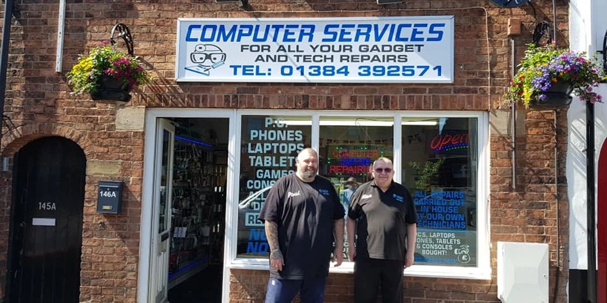 Meet Paul (left) and Alan (right) our Technicians. 