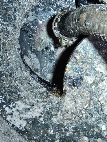 Septic tank having the contents removed by a vacuum tanker