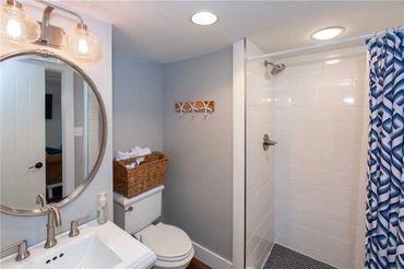 downstair bathroom- full