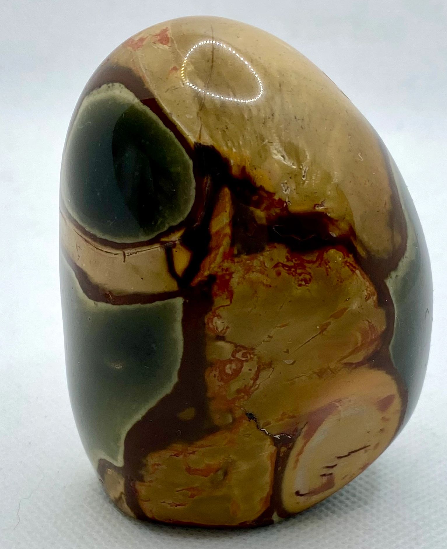 A Polychrome Jasper work of art that reminds me of Egon Schiele‘s paintings!