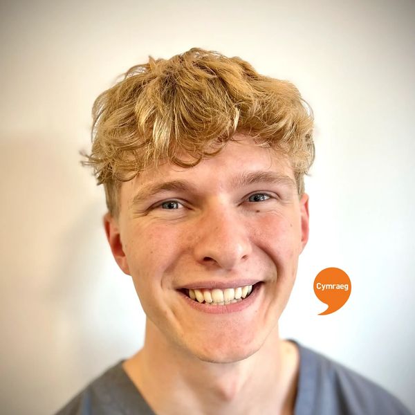 Tomas Pickering Dental Hygiene Therapist, Hayden Dental Carmarthen