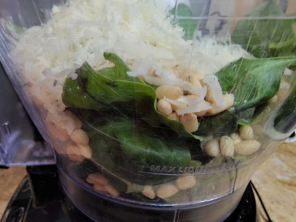 how to make pesto sauce, how to make pesto easy, how to make pesto basil, best pesto recipe,