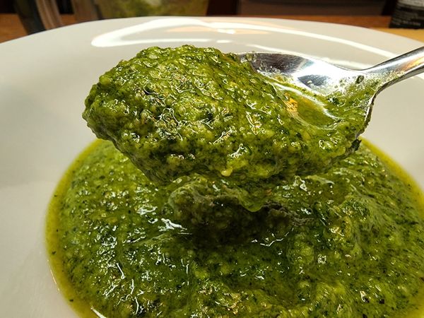 how to make pesto sauce, how to make pesto easy, how to make pesto basil, best pesto recipe, what to