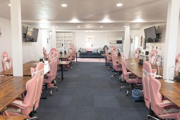 Hollowberry Manor Creative Retreat Workroom Colorado Scrapbook Retreat Colorado Quilt Retreat