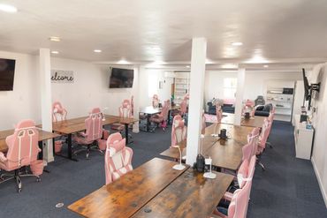 Hollowberry Manor Creative Retreat Workroom Colorado Scrapbook Retreat Colorado Quilt Retreat