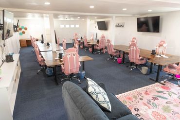 Hollowberry Manor Creative Retreat Workroom Colorado Scrapbook Retreat Colorado Quilt Retreat