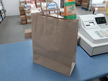 paper shopping bag with handle