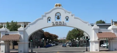 The Lodi Arch (“Mission Arch”) built in 1907 by architect E. B. Brown for the first Lodi Tokay Carni