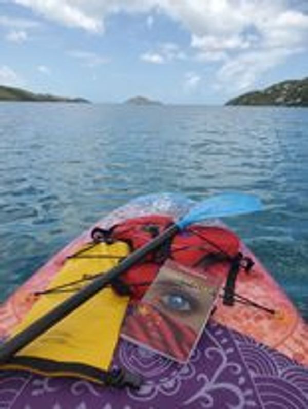 Une photo prise a Magens bay... Endroit où la photographe a lu et nagé avec les tortues de mer. Elle
