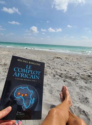 En vacance à Manasotta Key Beach avec une charmant brunette