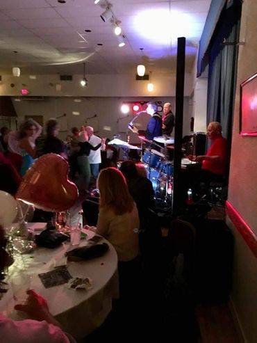 the Pepper Shakers are the Toronto Party Band - musicians for hire Toronto