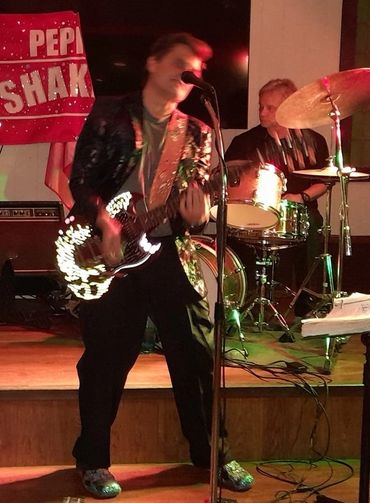 Musicians for hire Toronto - the Toronto Party Band for hire is the Pepper Shakers