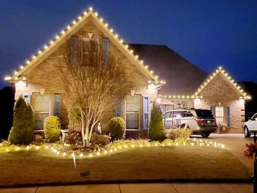 Southaven MS Lakes of Nicholas Warm White Color Lights