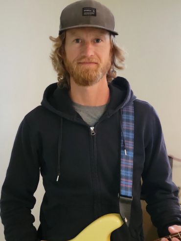 Derek Evers - Guitar