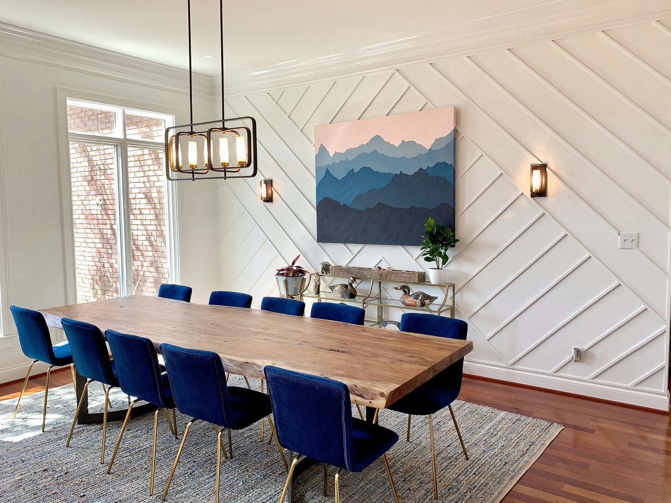 Accent wall in dinning room
