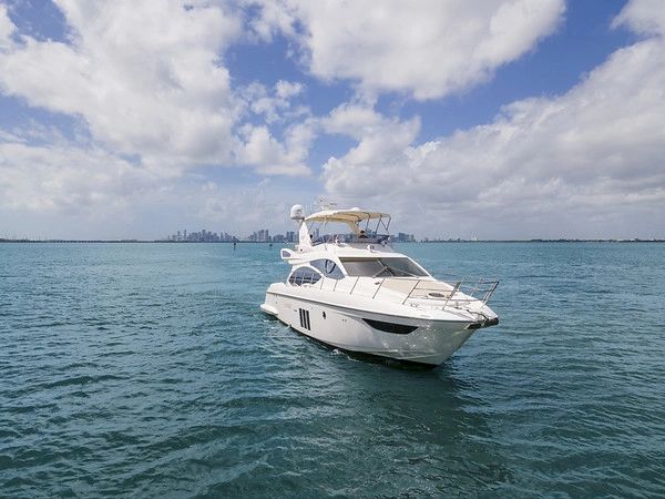 renting a yacht in miami, boat charter miami, party yacht miami, boat rental miami fl, party boat