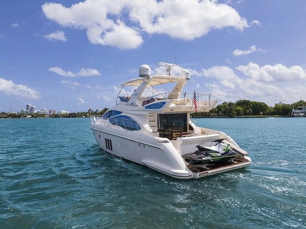 renting a yacht in miami, boat charter miami, party yacht miami, boat rental miami fl, party boat