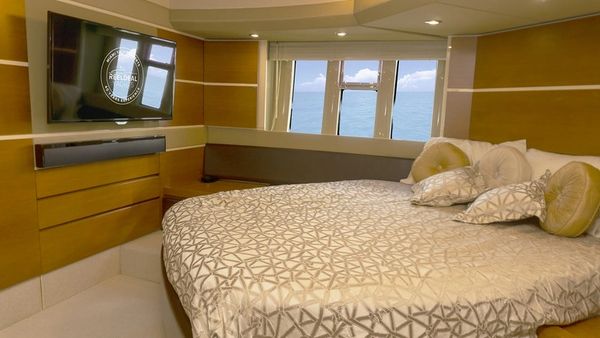 renting a yacht in miami, boat charter miami, party yacht miami, boat rental miami fl, party boat