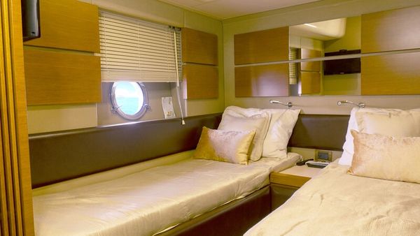 renting a yacht in miami, boat charter miami, party yacht miami, boat rental miami fl, party boat